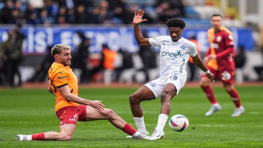 Dursun Özbek'in sabrı sonunda taştı! İki süper yıldıza faturayı kesti: Takımımda böyle futbolcu istemiyorum 2